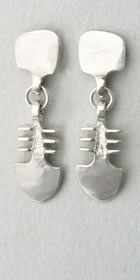 Symbol earrings in silver ES5